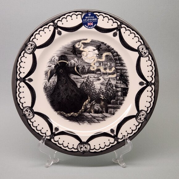Set of 2 Dinner Plates - Royal Stafford Guardian Halloween China Dishes - Picture 3 of 7